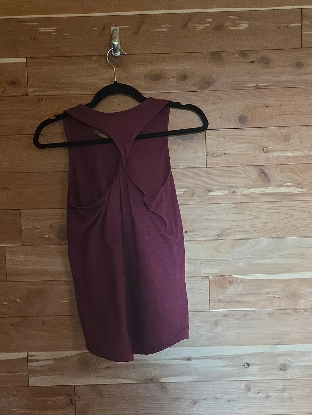 Girls' Sleeveless Maroon Tank Top with Gold Heart Palm Graphic